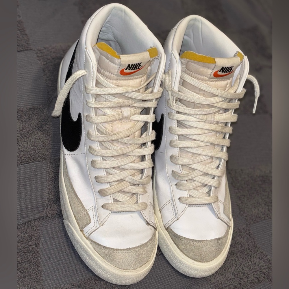 Men’s Nike Blazers Mid ‘77  size 11.5